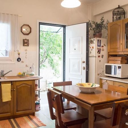 Family Apt With Garden Next To The Sea Atenas Exterior foto