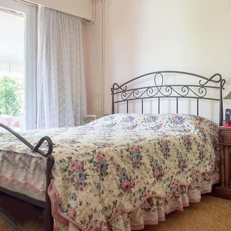 Family Apt With Garden Next To The Sea Atenas Exterior foto