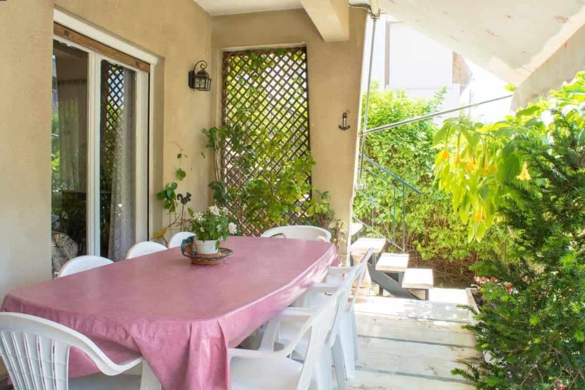 Family Apt With Garden Next To The Sea Atenas Exterior foto