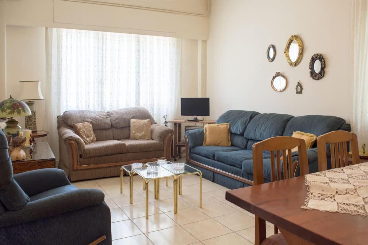 Family Apt With Garden Next To The Sea Atenas Exterior foto